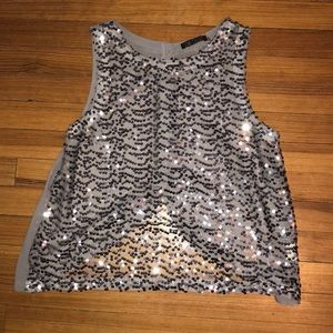 Sequenced tank top